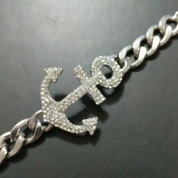 𝅺Silver Tone Clear Rhinestone Anchor Chain Link Statement Bracelet - Picture 3 of 3